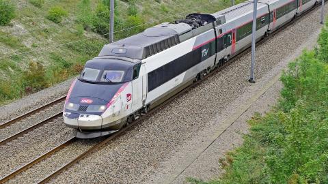 Paris, Bordeaux, La Rochelle et Nantes sont rapidement accessibles en voiture et en train